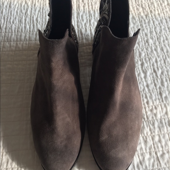 NWT Kenneth Cole suede boot w/ankle embellishment - Picture 7 of 13